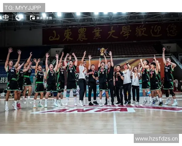 深圳篮球队联赛表现分析:团队配合与战术执行的深度探讨 深圳篮球队联赛表现分析:团队配合与战术执行的深度探讨